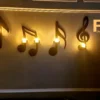 ديكور حوائط مضئ نوته (2) ديكور حائط LED مودرن لغرف المعيشة من DecorTec